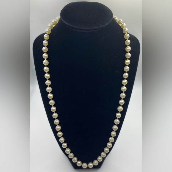 Vintage Strand of Pearls (A) - Picture 2 of 6